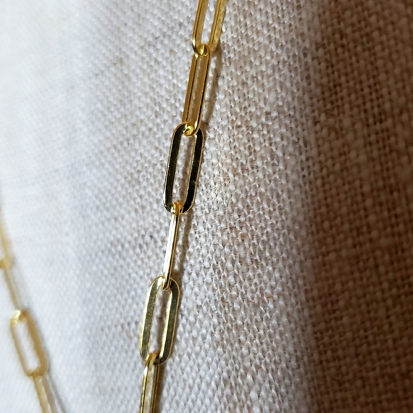 VINTAGE Louis Vuitton pearl Logo & gold vermeil sterling paperclip neckl… - Picture 5 of 9